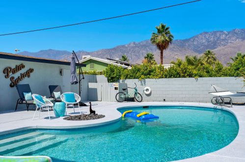 3951 Calle San Raphael, Palm Springs, CA 92264-1303