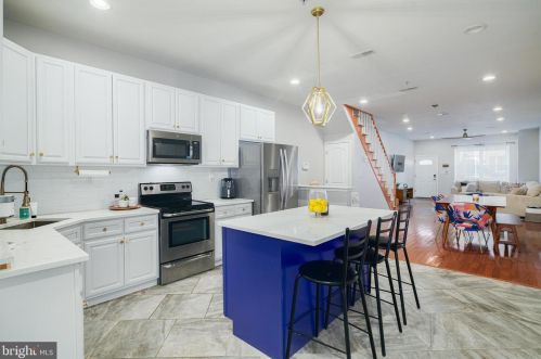 2019 12th St, Philadelphia PA  19122-0011 exterior