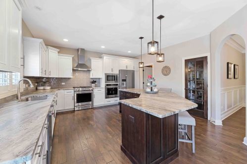 422 Deerfield Dr, Oswego, IL 60543-4010