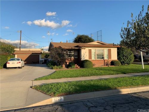 1220 Pennsylvania Ave, Glendora, CA 91740-5027
