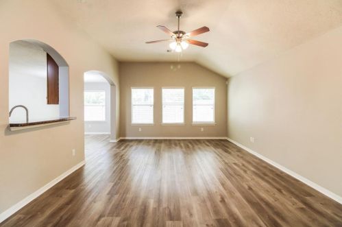 1722 Leafhopper Ln, Conroe TX  77301-5506 exterior