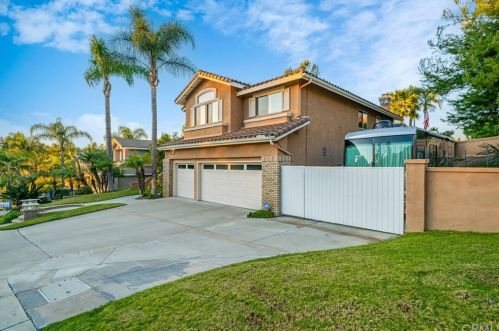7571 Hollow Oak Rd, Anaheim, CA 92808-1429