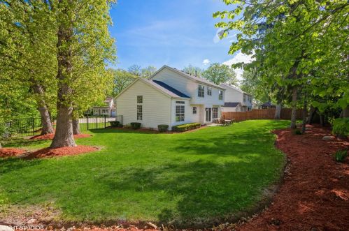 39 Foxglove Ct, Streamwood, IL 60107-3348