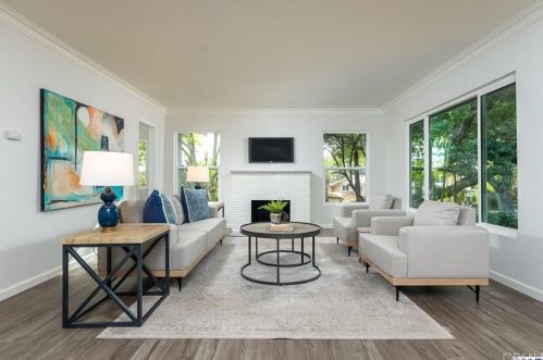 5124 Ln Crescenta Ave, Glendale CA 91214-2117 exterior