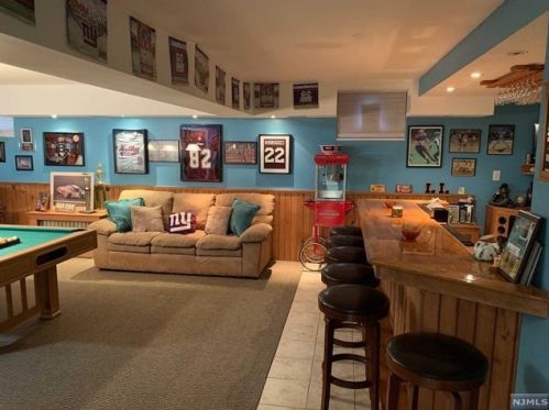 16 Monroe St, Nutley, NJ 07110-2059