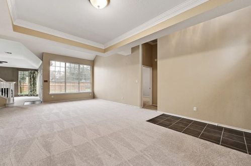 8605 Axis Dr, Austin TX  78749-3738 exterior