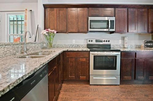 3910 Denley Dr, Dallas TX  75216-5617 exterior