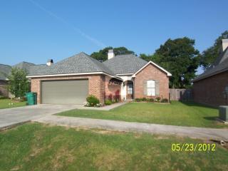 209 Colchester Dr, Broussard, LA 70518-3542