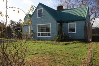 1806 Gilbert Dr, Lebanon, OR 97355-1250