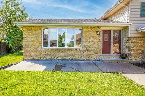 2206 Brookwood Ct, Joliet, IL 60435-3309