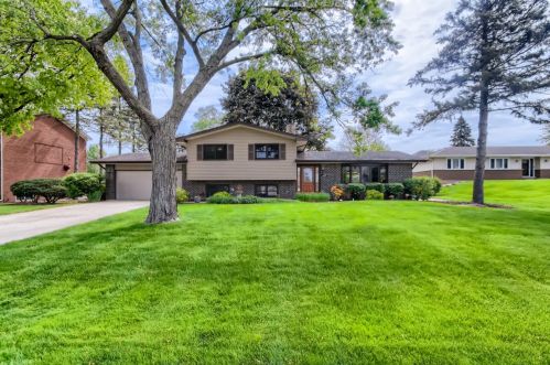 177 Cardinal Dr, Hanover Park, IL 60108-1314