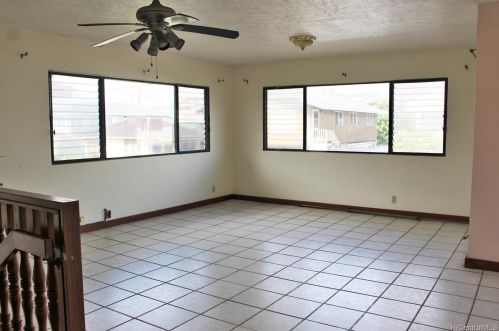 2003 Eluwene St, Honolulu HI  96819-4032 exterior