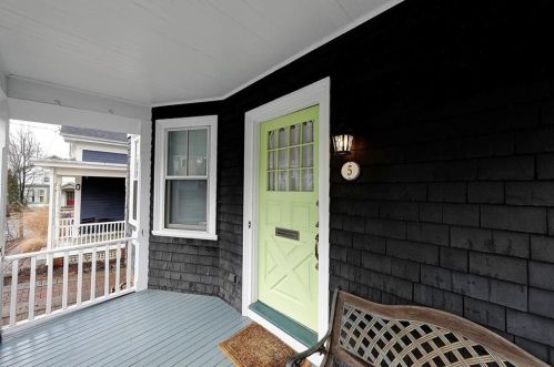 5 Hidden St, Providence, RI 02906-1418