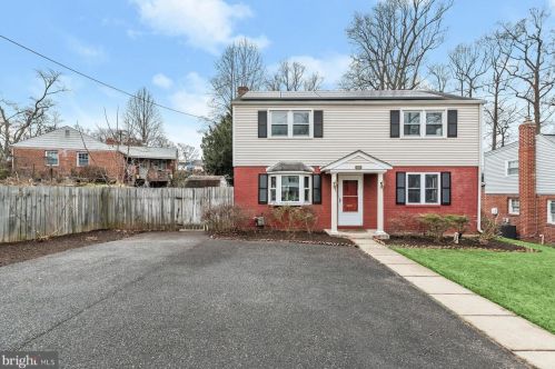 11602 Mapleview Dr, Silver Spring, MD 20902-2327