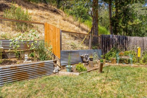 650 Mendocino Dr, Ukiah CA  95482-5606 exterior