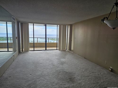 1650 Ala Moana Blvd, Honolulu HI  96815-1432 exterior