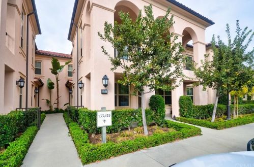 131 Kempton, Irvine CA  92620-2139 exterior