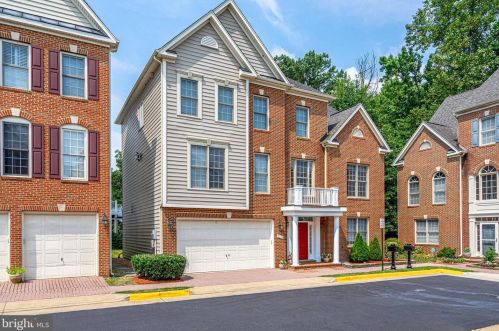 7734 Tea Table Dr, Lorton, VA 22079-4707
