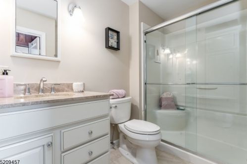 102 Vail St, Hackettstown NJ 07840-1220 exterior