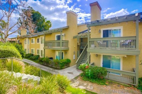 225 El Norte Pkwy, Escondido, CA 92026-2565