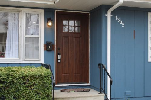 1302 Morgan St, Joliet, IL 60436-1462
