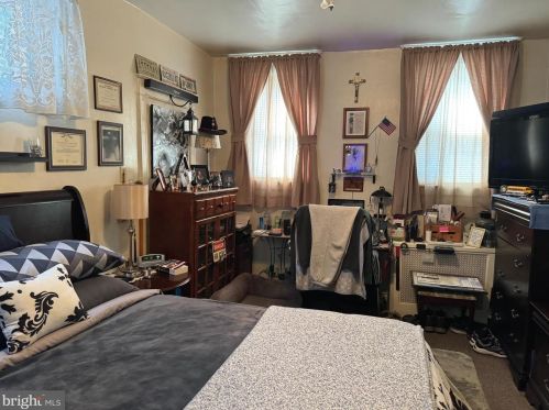 250 Comly St, Philadelphia PA 19120-1124 exterior