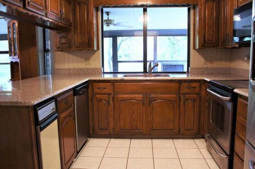 410 Granada Calle Ct, Granbury TX 76049-1476 exterior