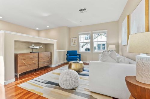 1121 Lund Ter, Sunnyvale, CA 94089-4504