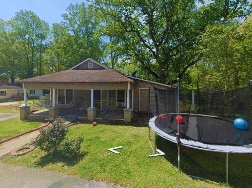 266 Poplar St, Buford, GA 30518-2814