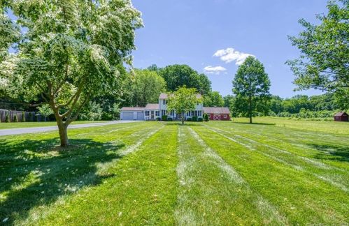 160 Orchard Rd, Kensington, CT 06037-3411