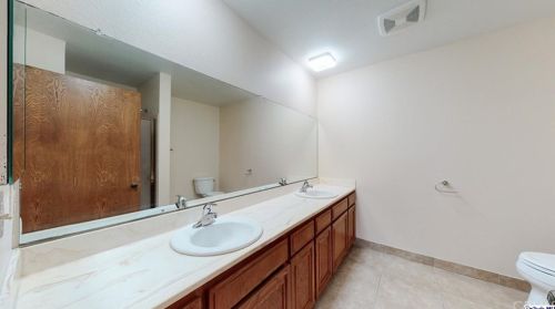 625 California Ave, Glendale CA  91203-1573 exterior