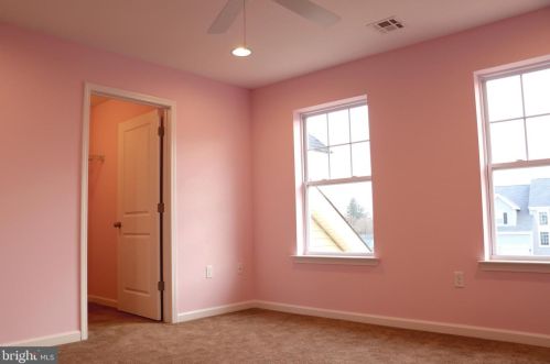 46 Stoneham Rd, Trenton NJ 08638-2746 exterior