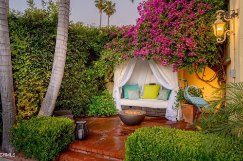 1149 Cordova Ave, Glendale CA  91206-2115 exterior