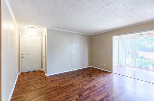 1301 Augusta Dr, Marietta GA  30067-4450 exterior
