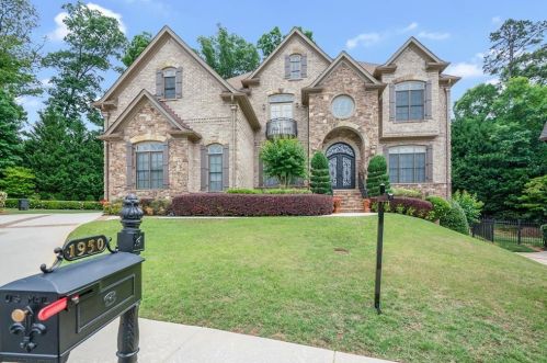 1950 Carlotta Ct, Atlanta, GA 30345-7608