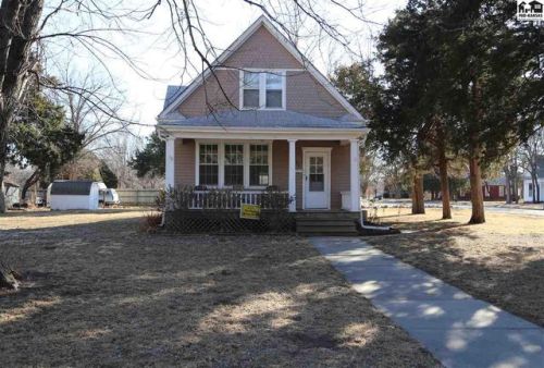 131 Mcpherson St, Lindsborg, KS 67456-2717