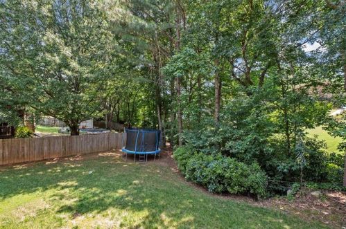 110 Eagle Glen Dr, Holly Springs GA  30189-6915 exterior