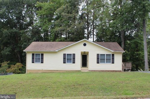 6210 Massaponax Dr, Fredericksburg, VA 22407-1216