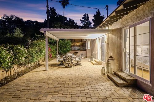 4915 Glencove Ave, Glendale CA 91214-1610 exterior