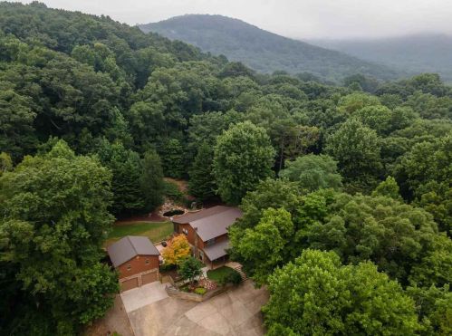 4895 Old Burnt Mtn Rd, Big Canoe GA  30143-2204 exterior