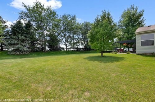 128 Reston Ct, Sycamore IL  60178-3000 exterior