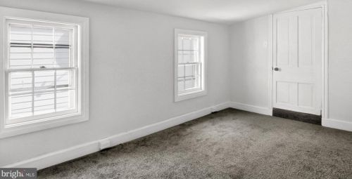 136 East St, Carlisle PA  17013-2515 exterior