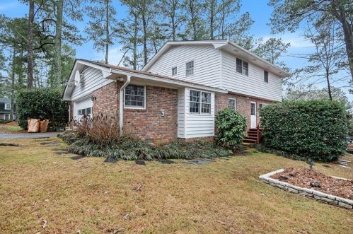 3824 Foxford Dr, Atlanta GA  30340-4426 exterior