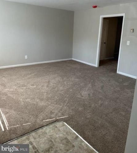 1613 Meadow Dr, Fredericksburg, VA 22405-2761