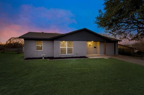 4705 Alwood Ct, Fort Worth, TX 76135-1901