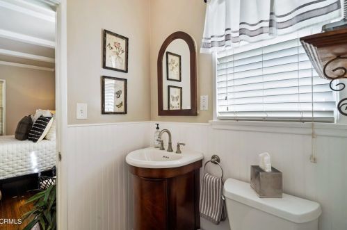 1428 Andenes Dr, Glendale CA  91208-1911 exterior