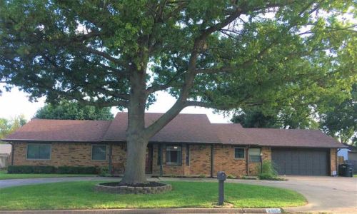 2815 Oak Ridge Rd, Enid, OK 73703-3104
