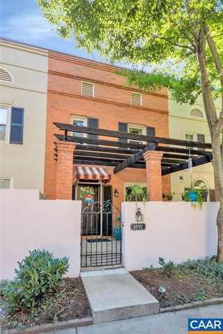 1592 Garden Ct, Charlottesville, VA 22901-8980