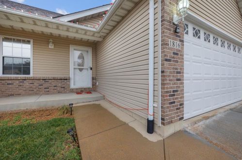 1816 Championship Ln, Festus, MO 63028-5631