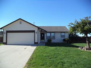 2475 Snyder St, Meridian ID  83642-7621 exterior
